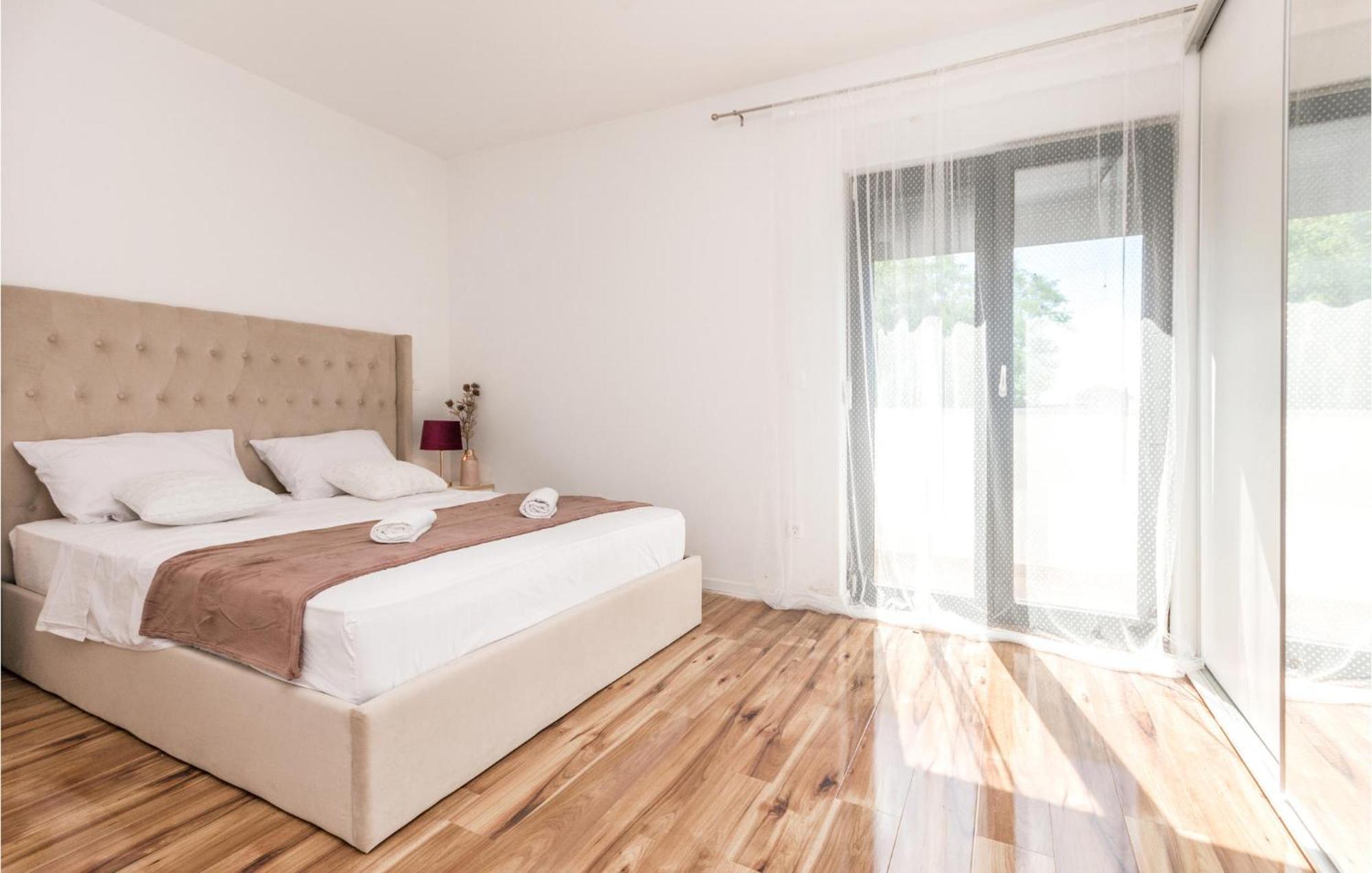 3 Bedroom Beautiful Home In Rastane Donje Donje Rastane Esterno foto